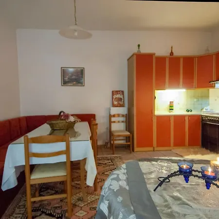 Electra's Cozy House Ferienhaus Eláti